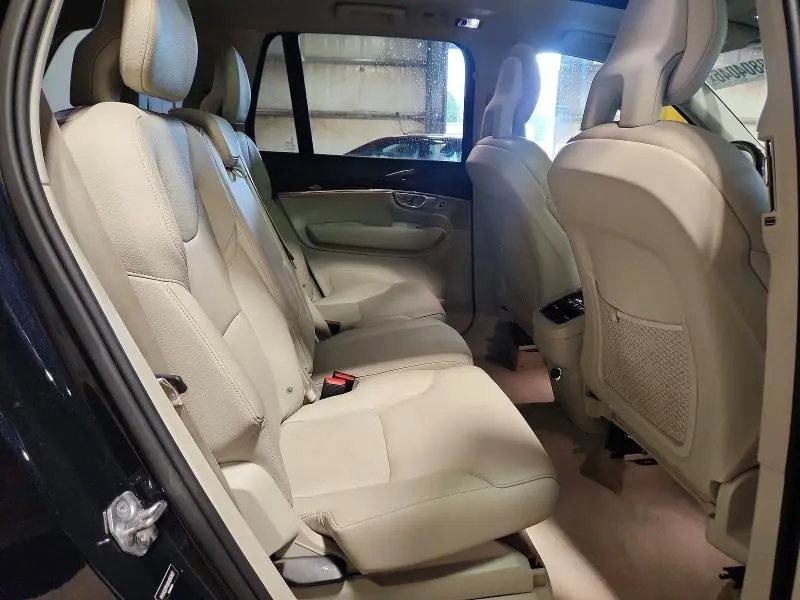 2016 VOLVO XC90 T6  