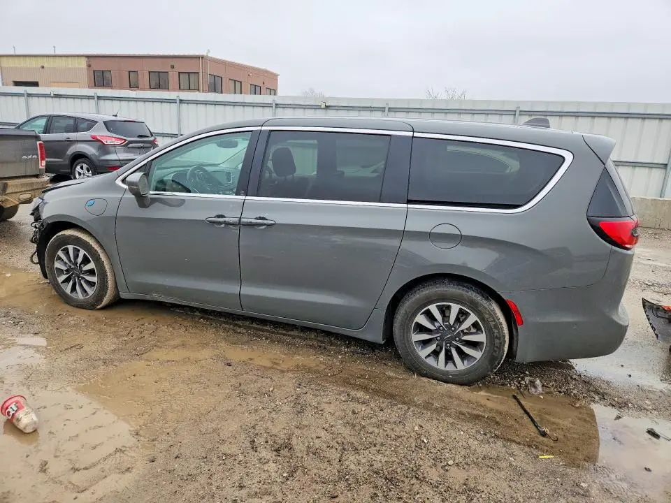 2022 CHRYSLER PACIFICA HYBRID TOURING L  