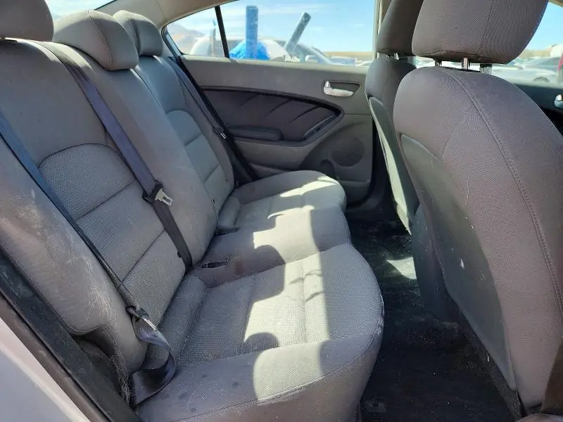 2017 KIA FORTE LX  