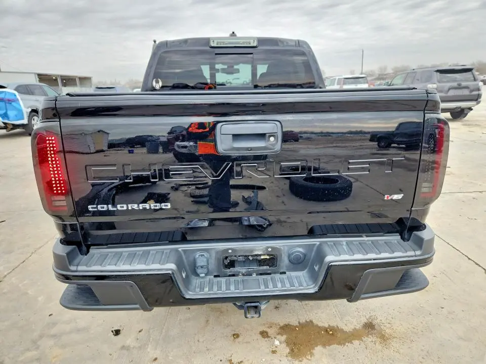 2022 CHEVROLET COLORADO LT  