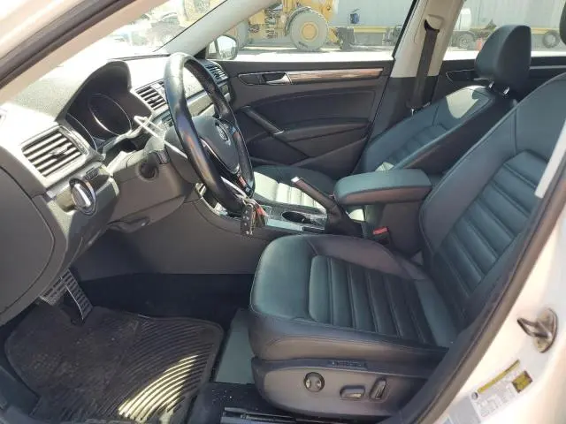 2017 VOLKSWAGEN PASSAT SEL PREMIUM  