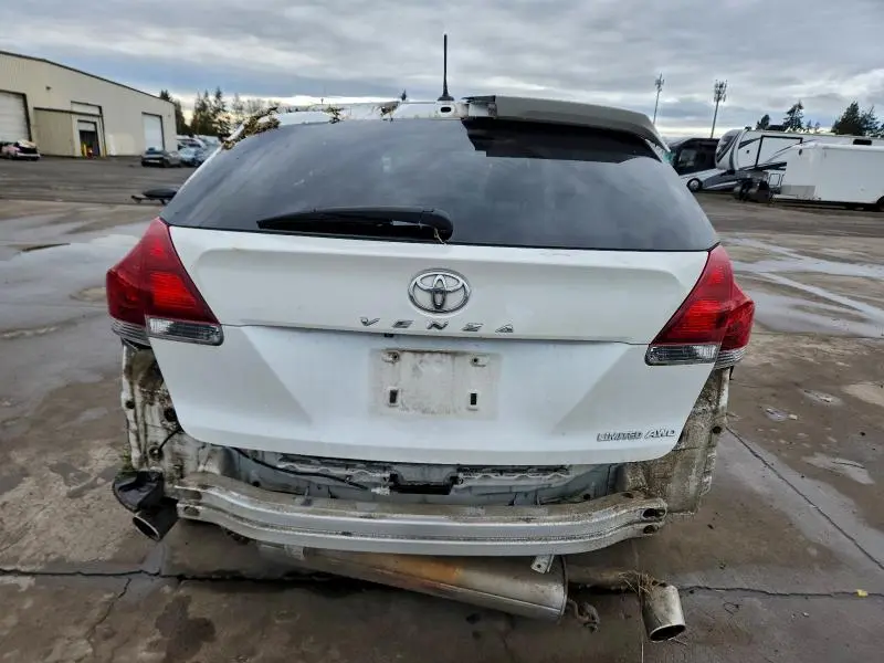 2013 TOYOTA VENZA LE  