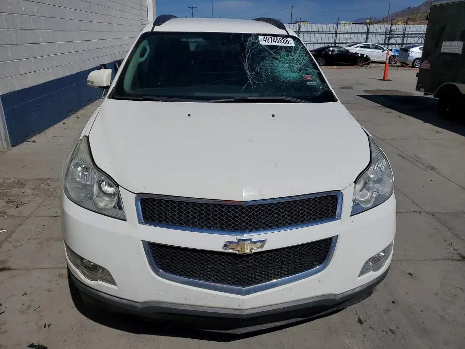 2011 CHEVROLET TRAVERSE LT  