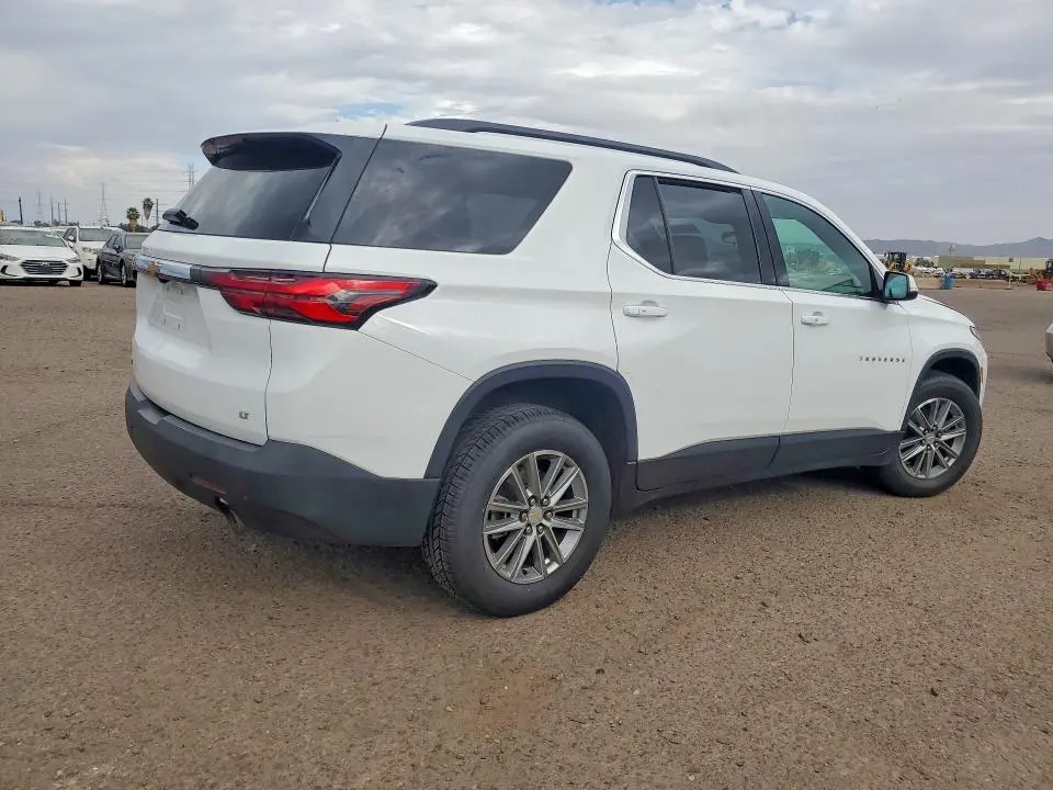 2023 CHEVROLET TRAVERSE LT  