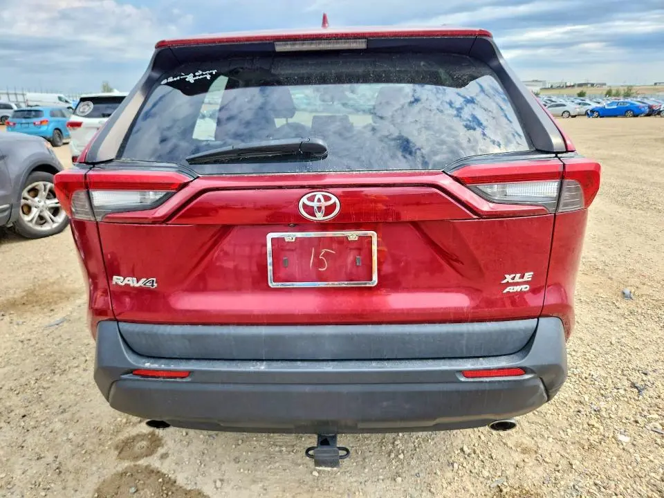 2019 TOYOTA RAV4 XLE  