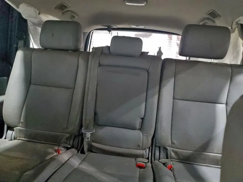 2015 TOYOTA SEQUOIA SR5  