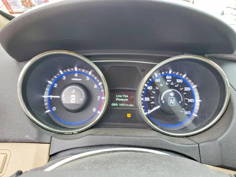 2011 HYUNDAI SONATA GLS  