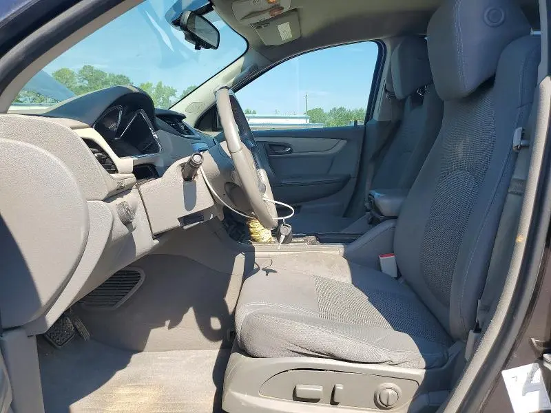 2016 CHEVROLET TRAVERSE LT  