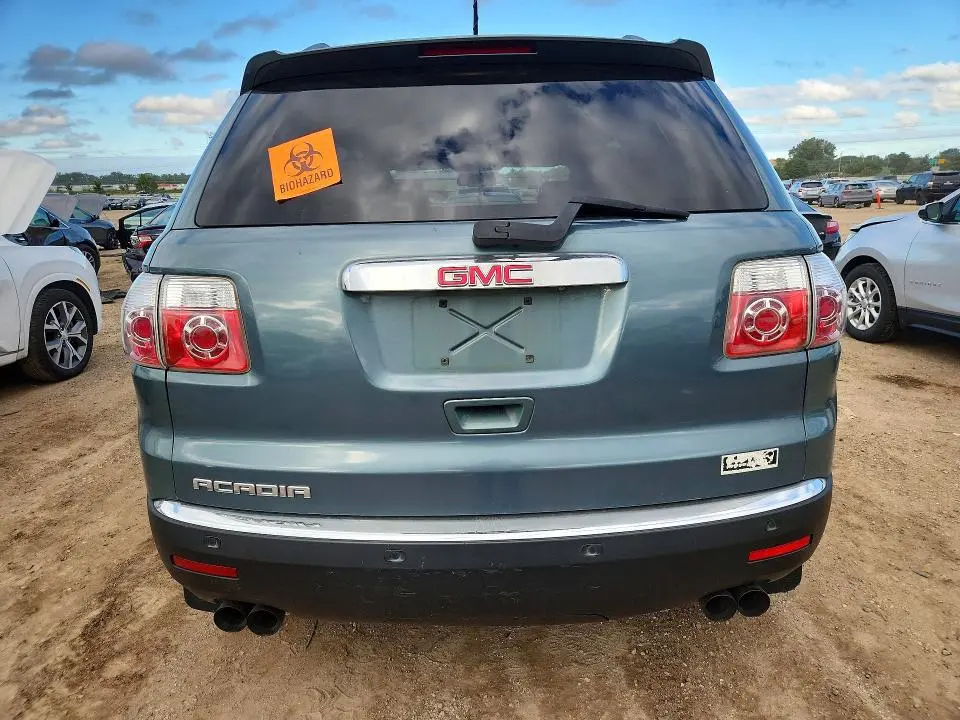 2010 GMC ACADIA SLE  