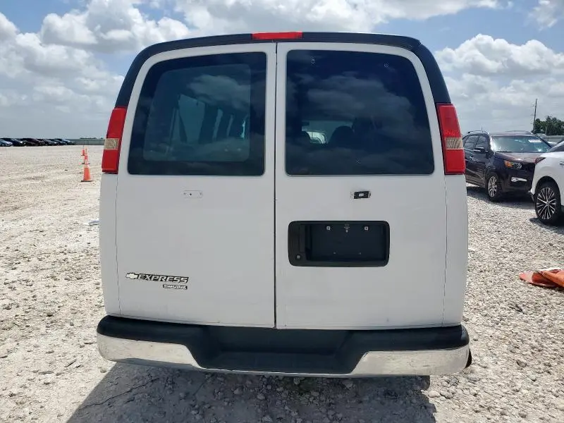 2014 CHEVROLET EXPRESS G3500 LT  