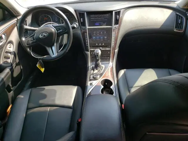 2018 INFINITI Q50 LUXE  