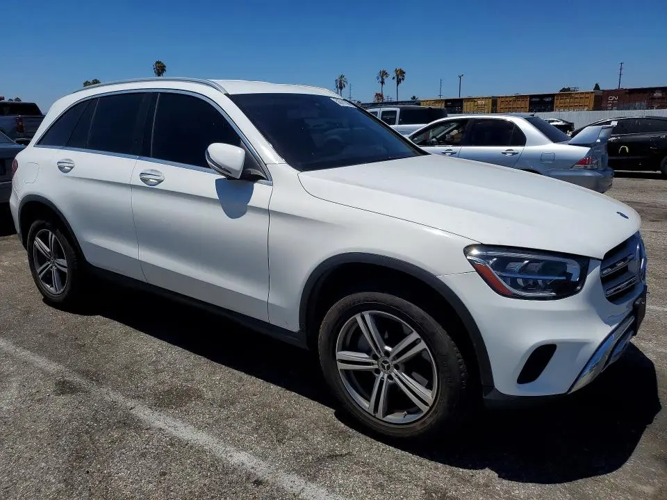 2020 MERCEDES-BENZ GLC 300  