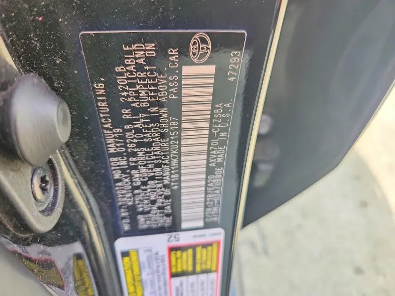 2019 TOYOTA CAMRY SE  