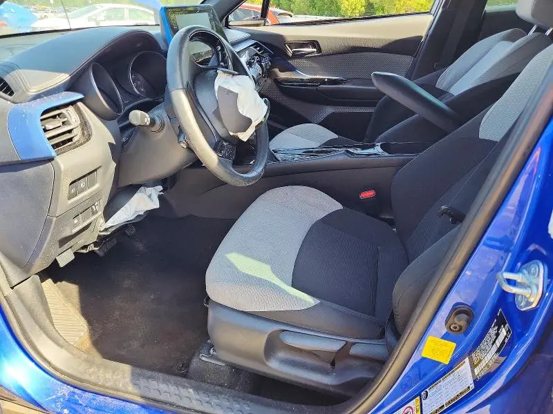 2019 TOYOTA C-HR XLE  