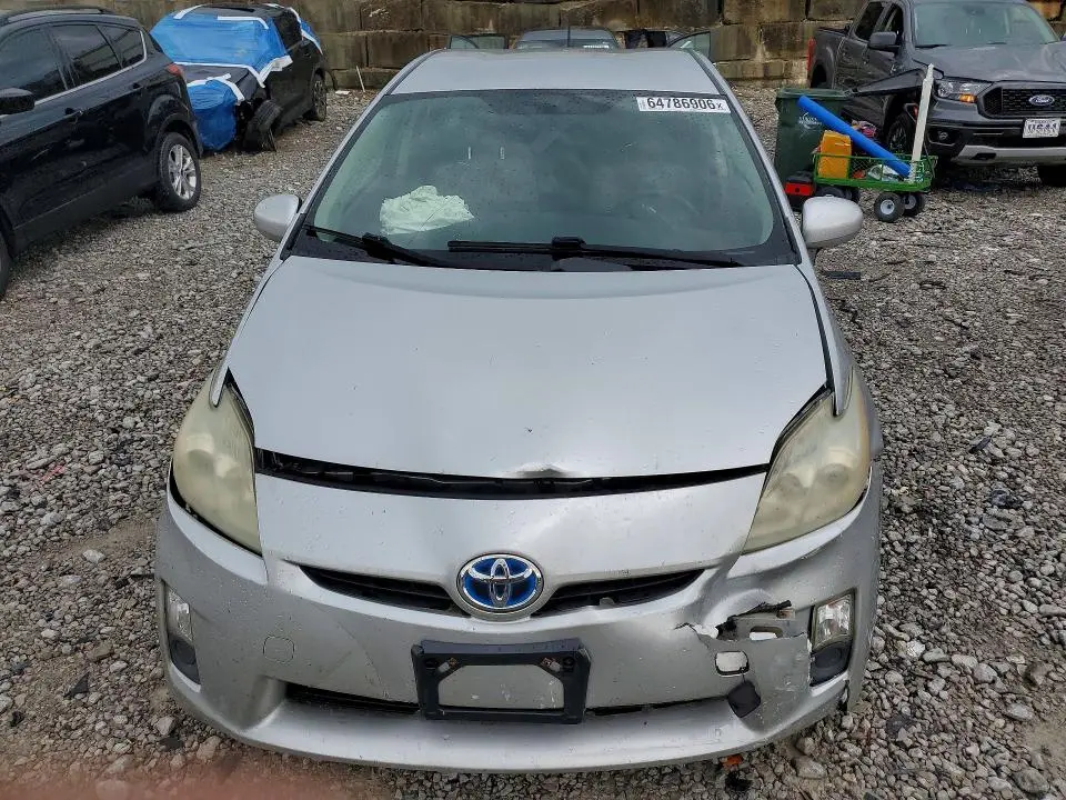 2011 TOYOTA PRIUS THREE  