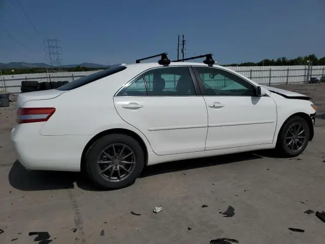 2011 TOYOTA CAMRY SE  