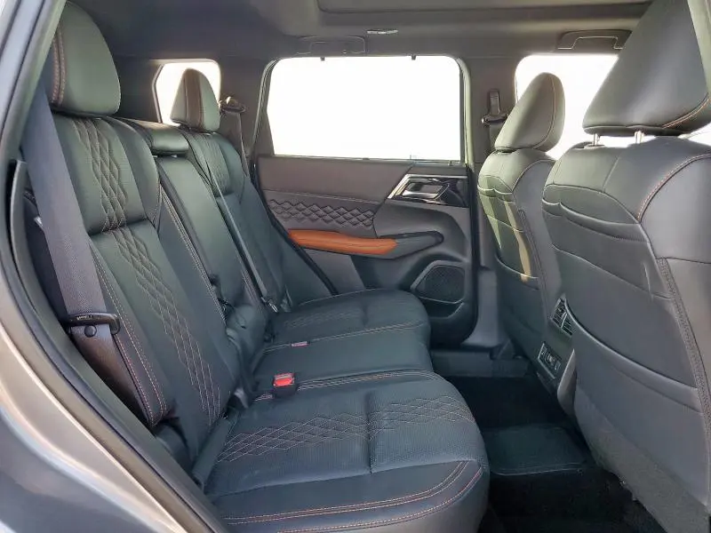 2023 MITSUBISHI OUTLANDER SEL  