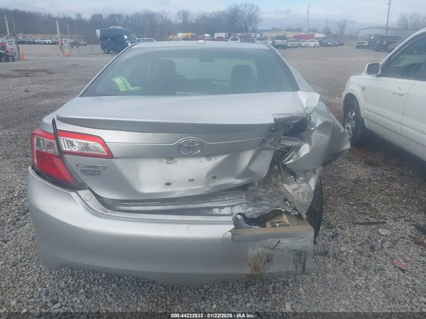 2013 TOYOTA CAMRY SE