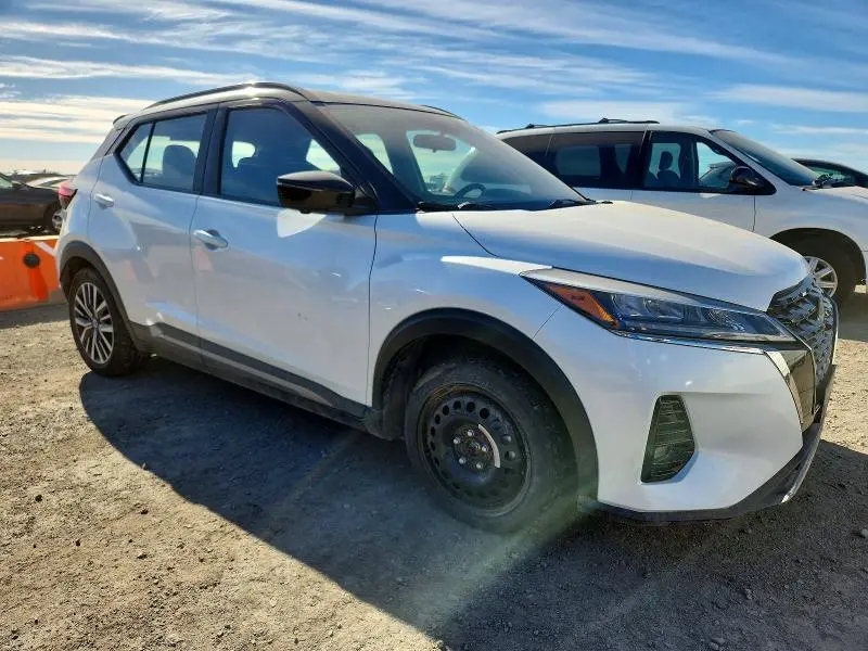 2021 NISSAN KICKS SR  