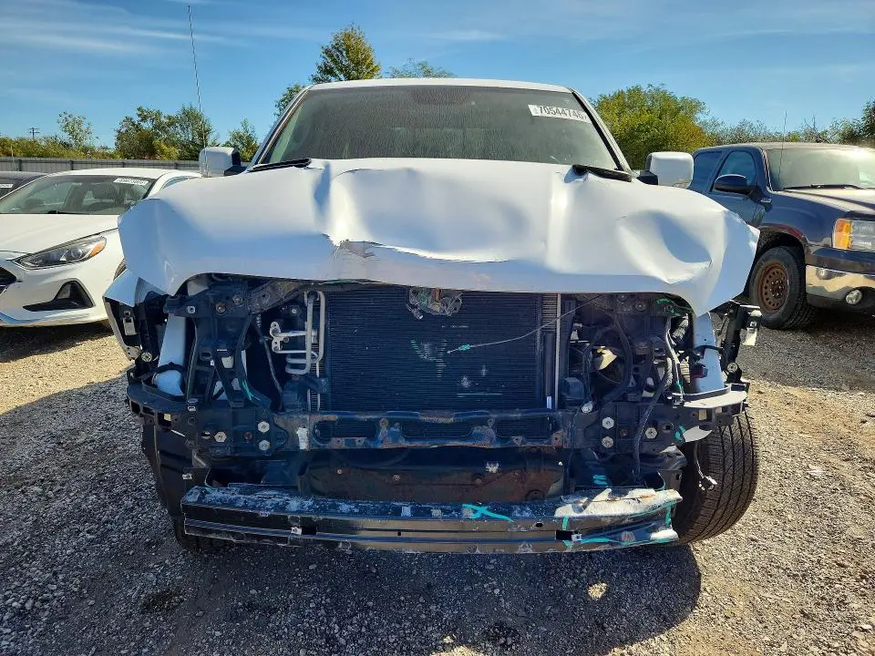 2016 RAM 1500 SPORT  