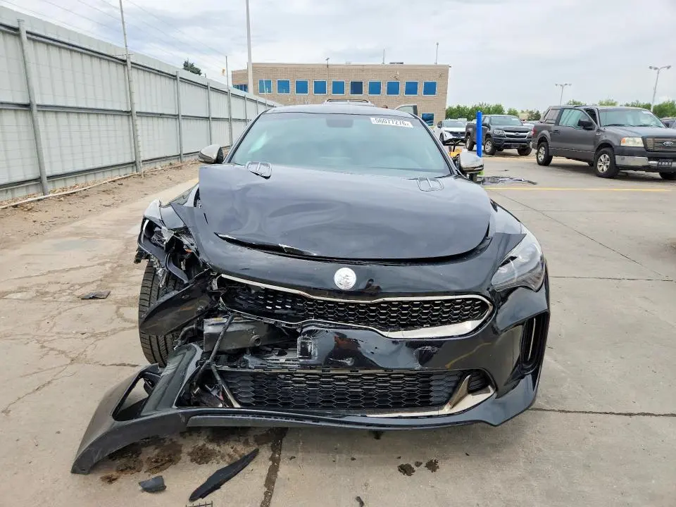 2019 KIA STINGER GT  