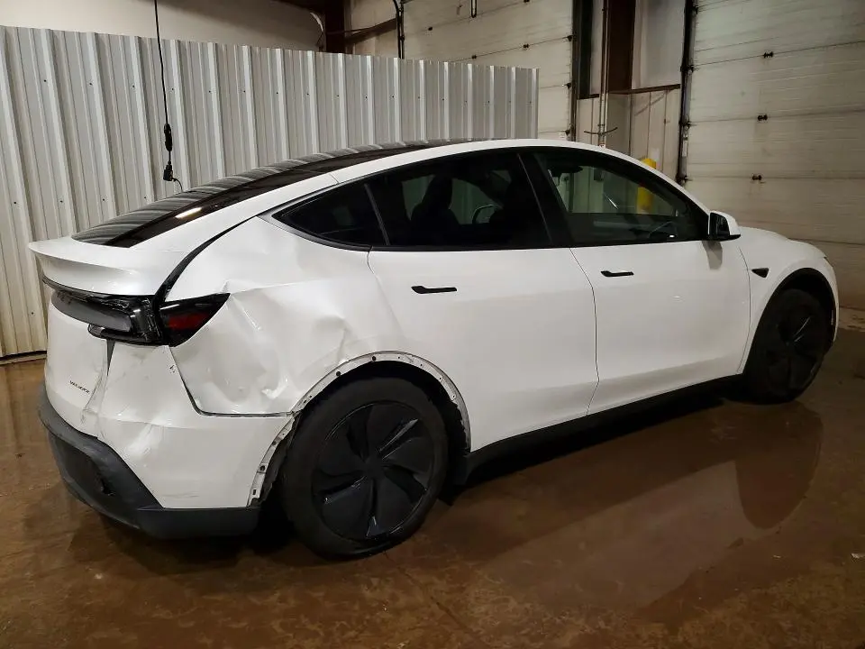 2026 TESLA MODEL Y   