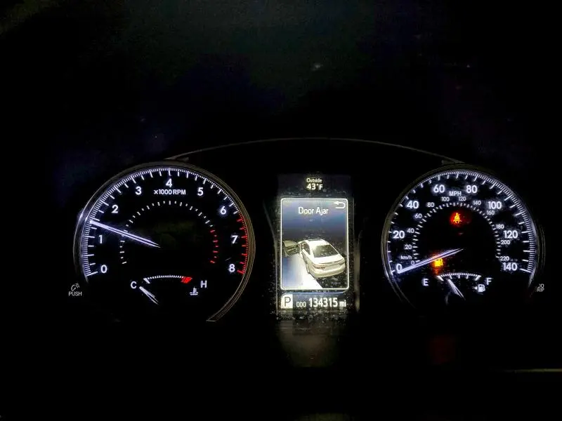 2015 TOYOTA CAMRY LE  