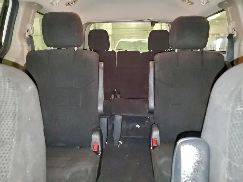 2013 DODGE GRAND CARAVAN SE  