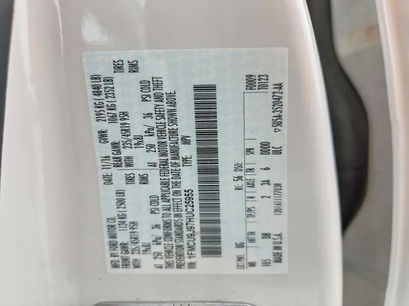 2017 FORD ESCAPE TITANIUM  