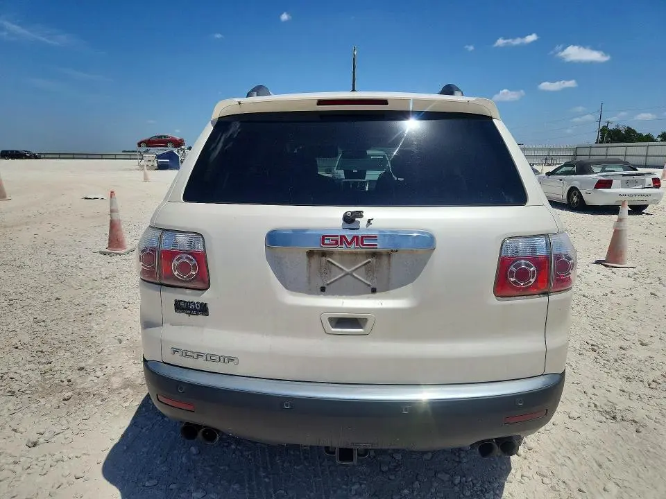 2011 GMC ACADIA SLE  