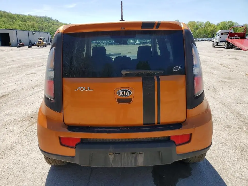 2010 KIA SOUL +  