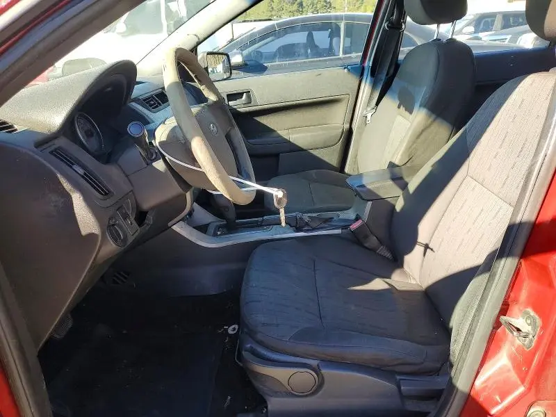 2010 FORD FOCUS SE  
