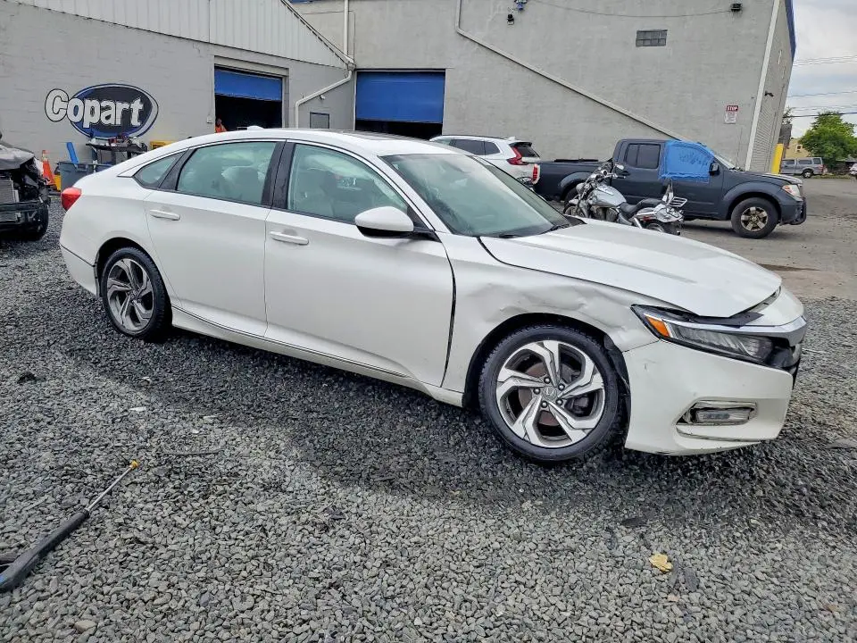 2018 HONDA ACCORD EX  