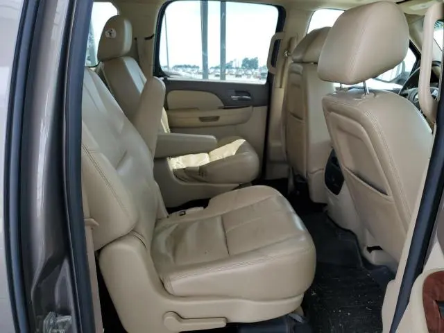 2014 CHEVROLET SUBURBAN C1500 LT  