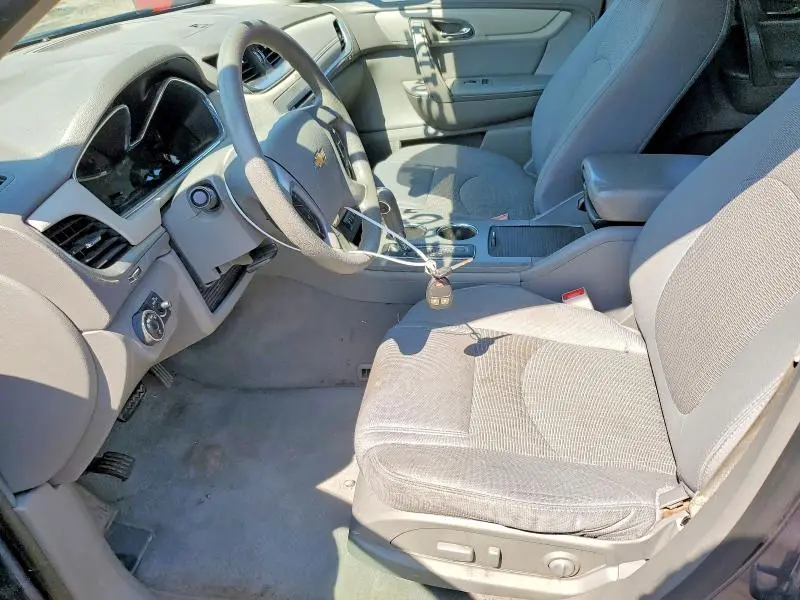2014 CHEVROLET TRAVERSE LS  