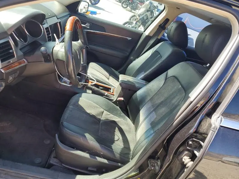 2011 LINCOLN MKZ   