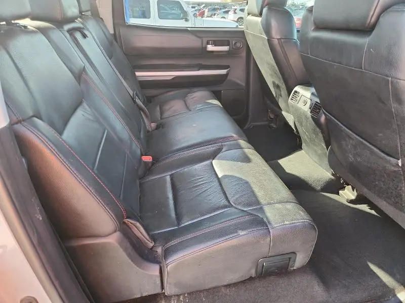 2017 TOYOTA TUNDRA CREWMAX SR5  