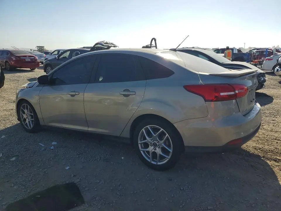 2015 FORD FOCUS SE  