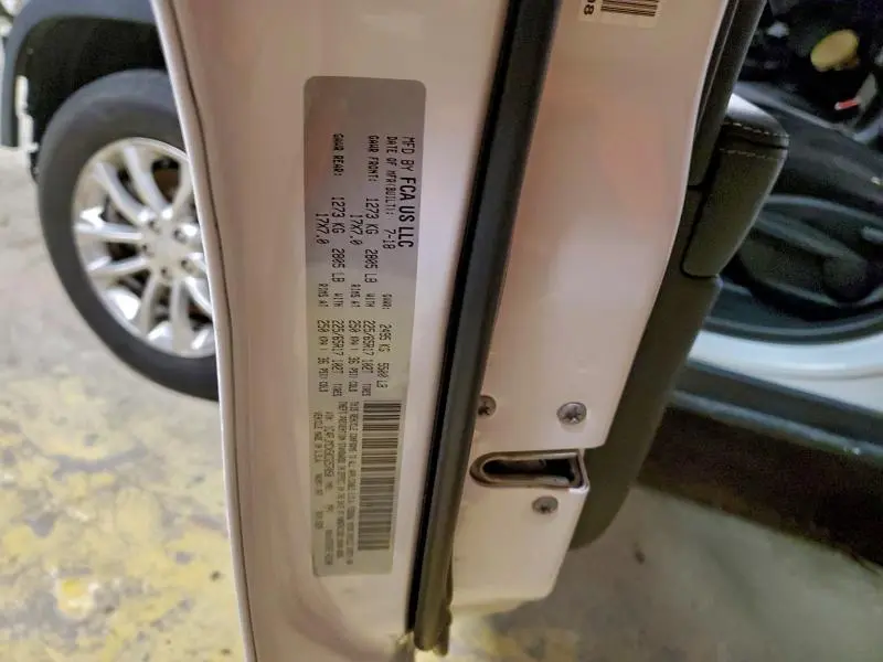 2019 JEEP CHEROKEE LATITUDE  