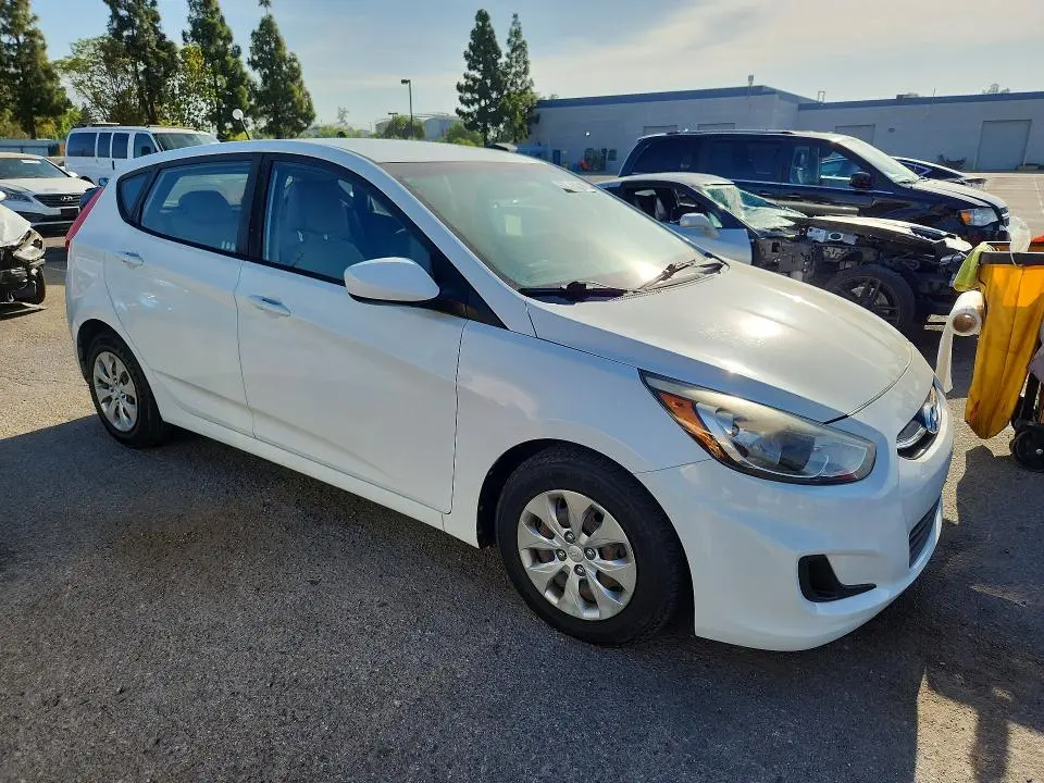 2016 HYUNDAI ACCENT SE  