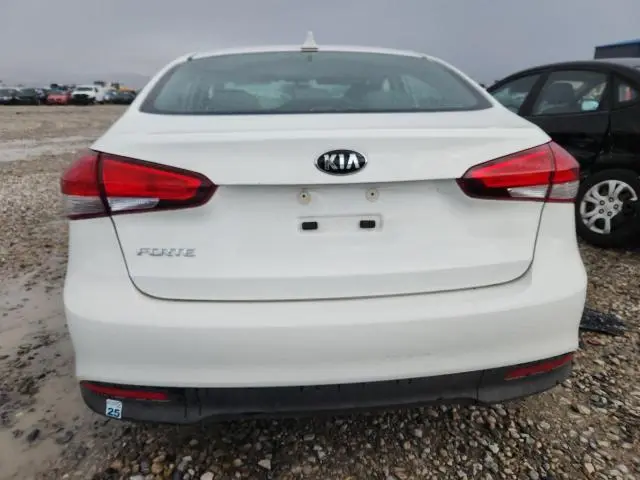 2017 KIA FORTE LX  