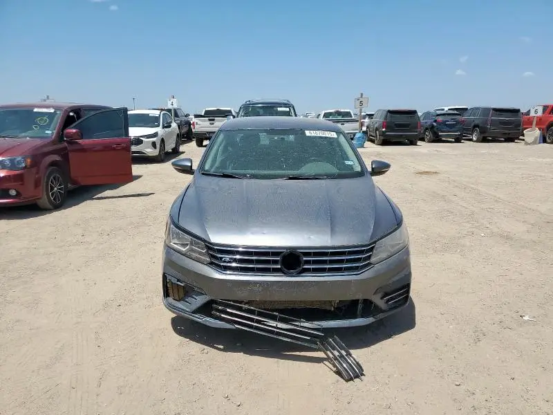 2016 VOLKSWAGEN PASSAT S  