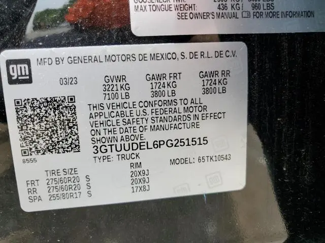 2023 GMC SIERRA K1500 SLT  