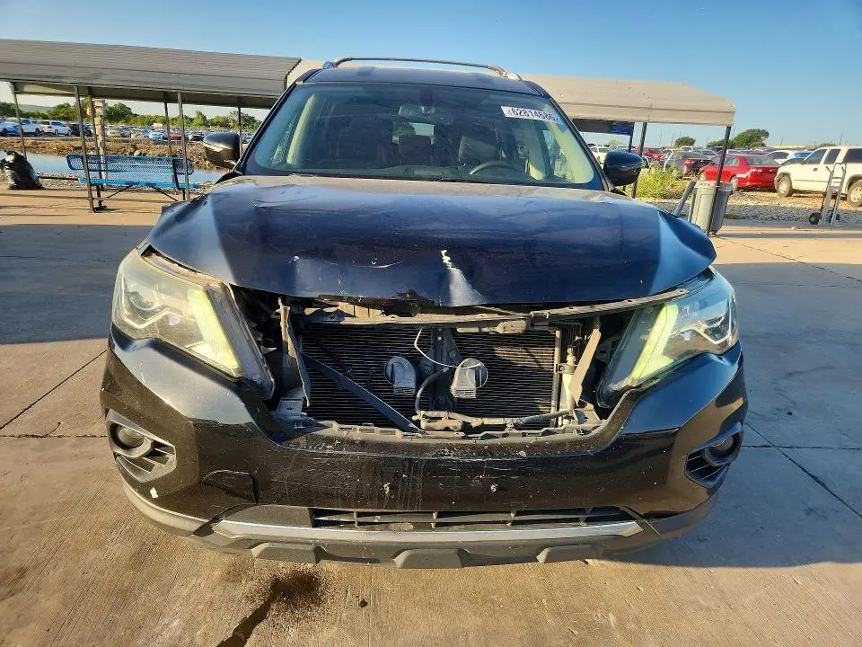 2017 NISSAN PATHFINDER SV  