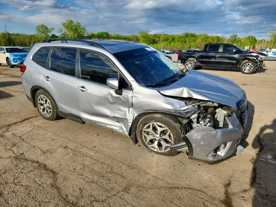 2024 SUBARU FORESTER PREMIUM  