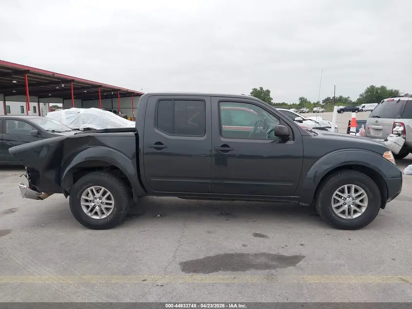 2015 NISSAN FRONTIER SV