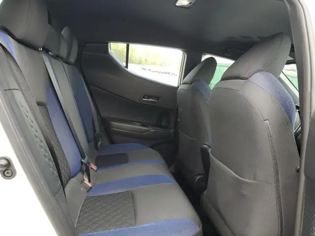2021 TOYOTA C-HR XLE