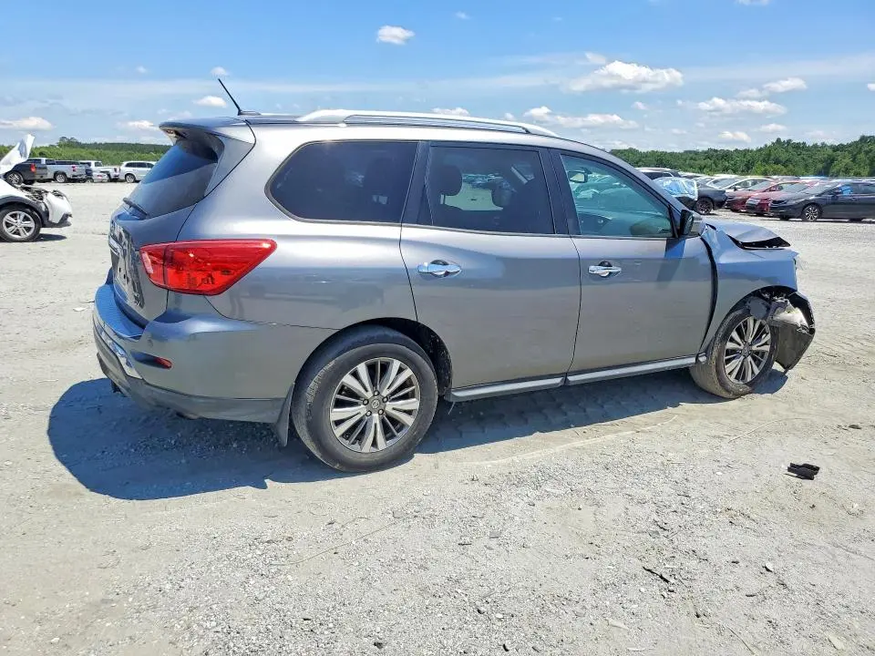 2018 NISSAN PATHFINDER SV  