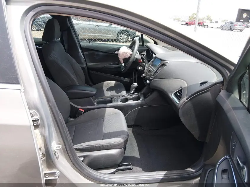 2018 CHEVROLET CRUZE LT AUTO