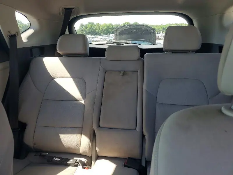 2016 HYUNDAI TUCSON SE  